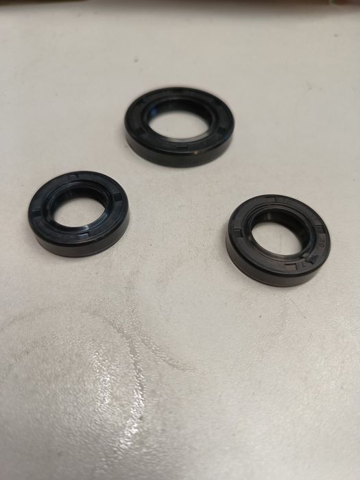 Uszczelniacze simmeringi silnika komplet jawa 50 Romet ogar 200