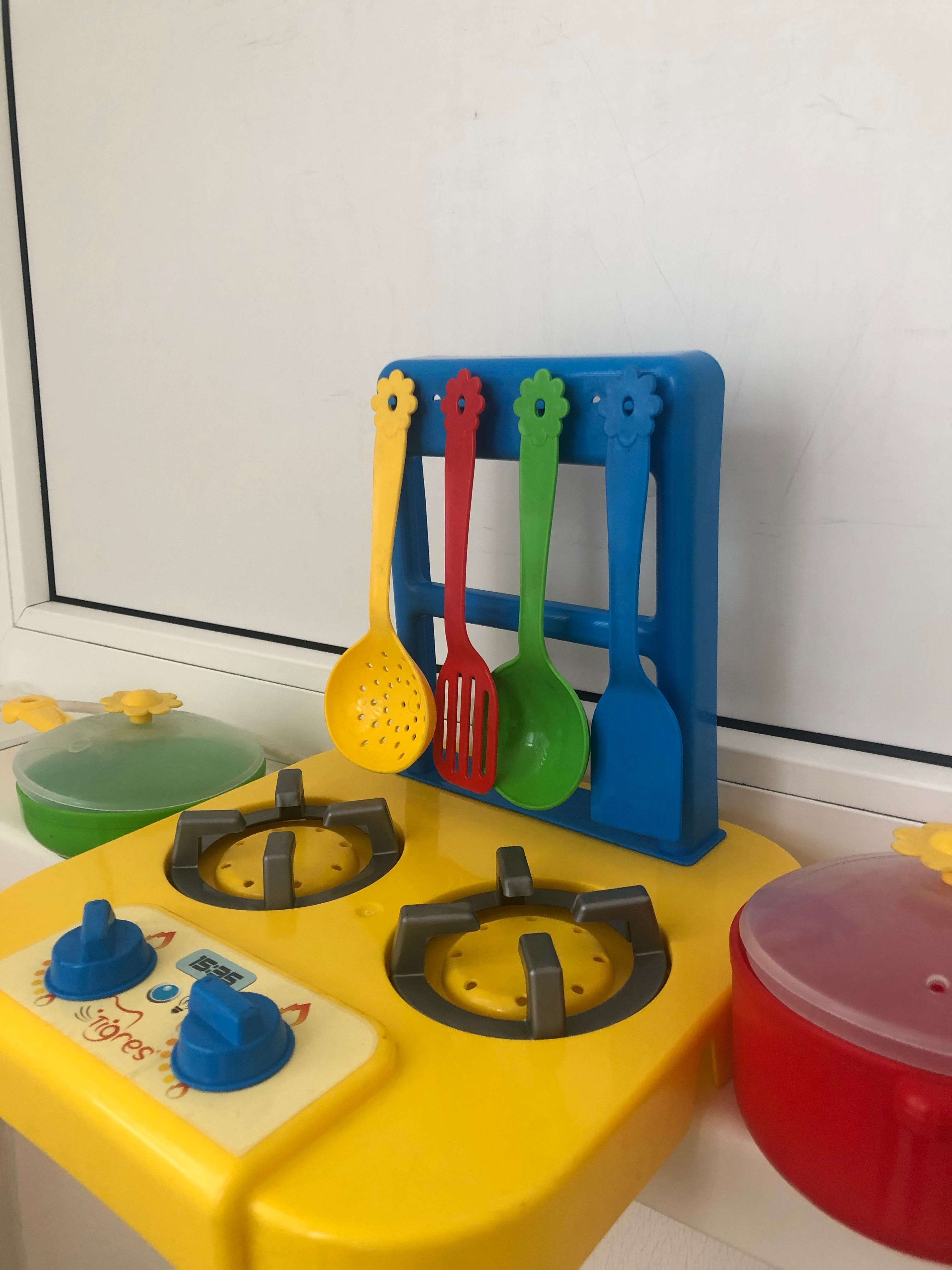 Кухня іграшкова з кухонним приладдям
