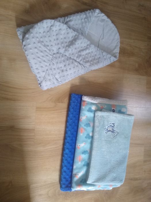Rożek niemowlęcy plus kocyki minky