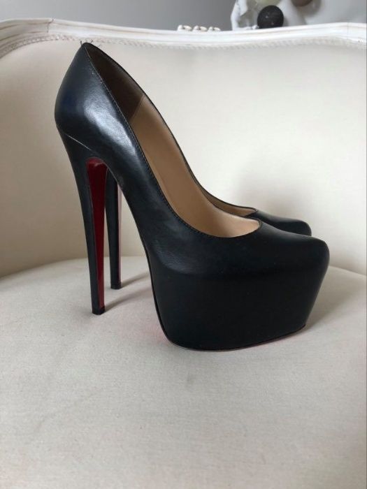 Christian Louboutin Daffodile