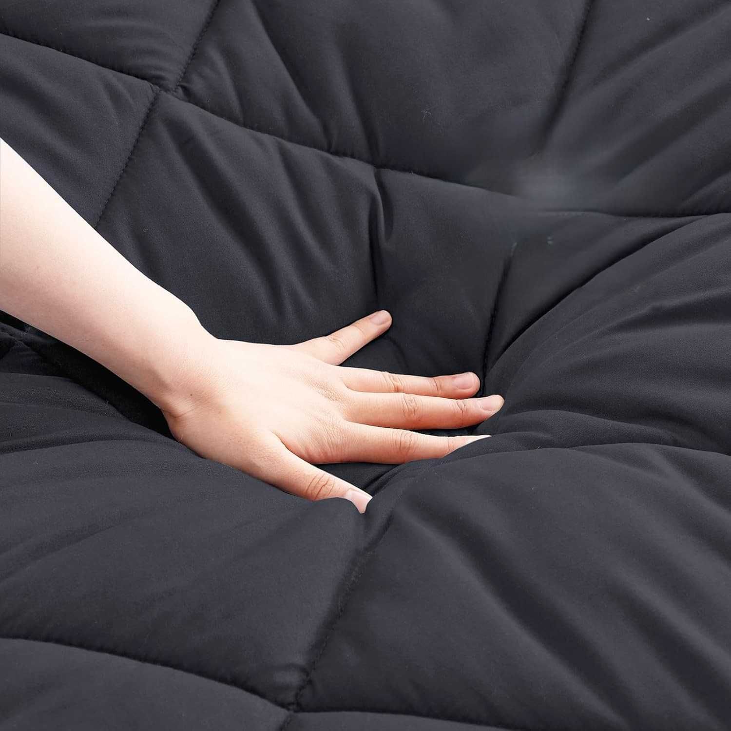 Kołdra całoroczna 240x260 cm szara mikrofibra 300g/m² WAVVE