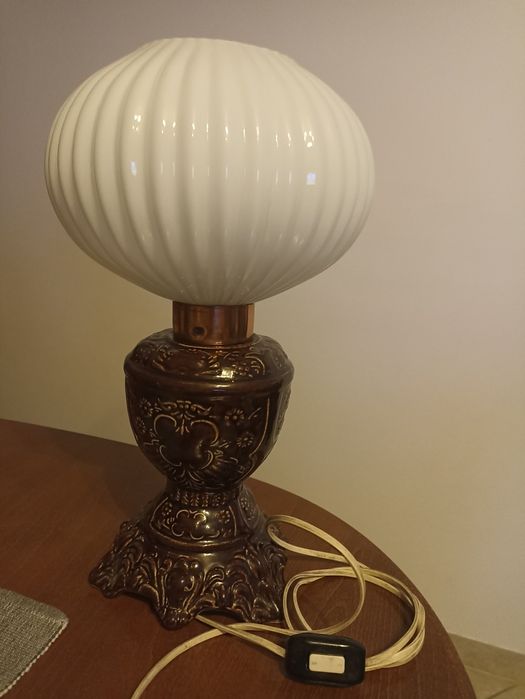 Lampa z kloszem PRL.