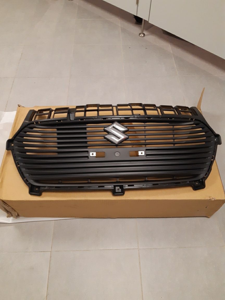 Atrapa/grill do suzuki swift 2018