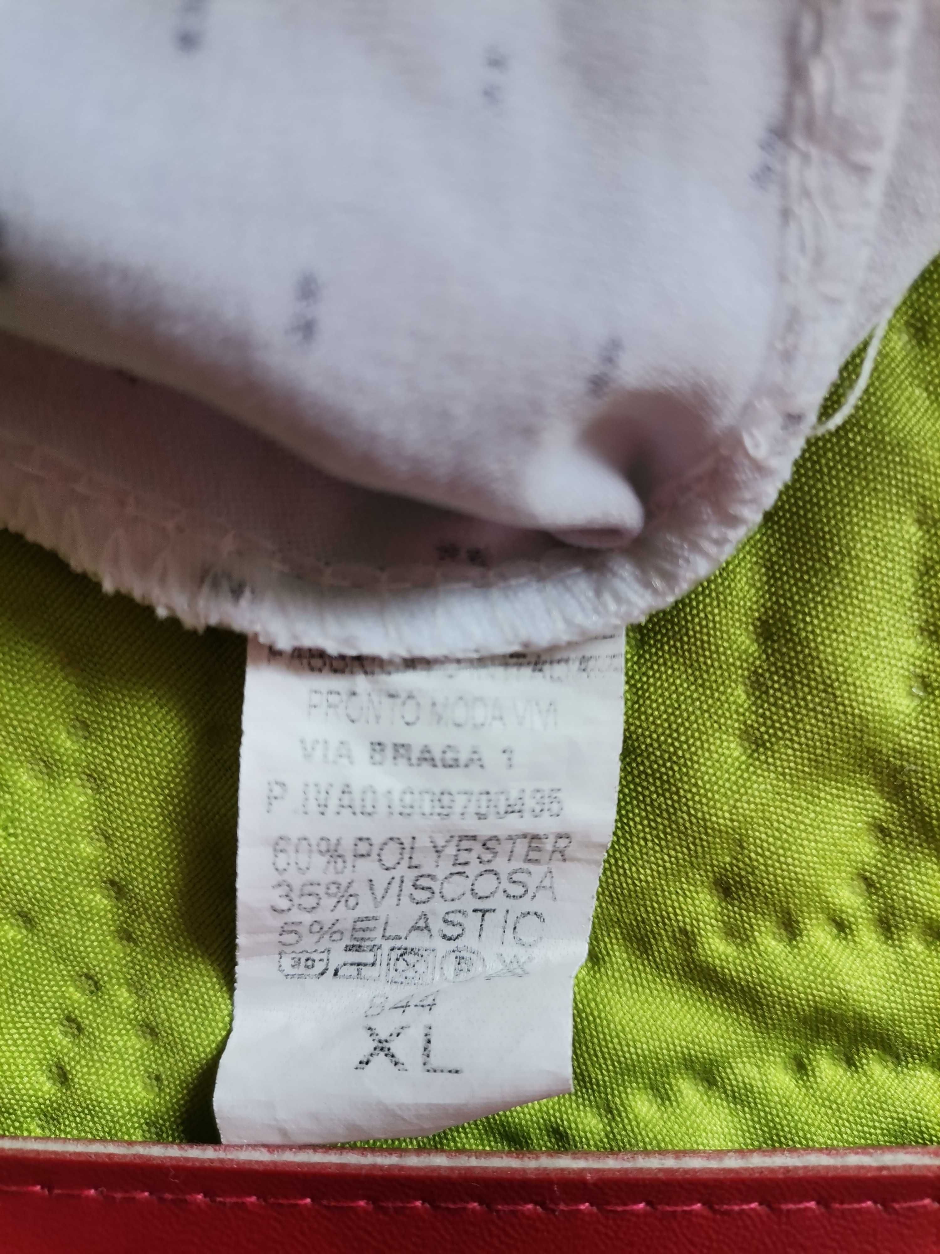 Białe na lato, z drobniutkim nadrukiem kokardek