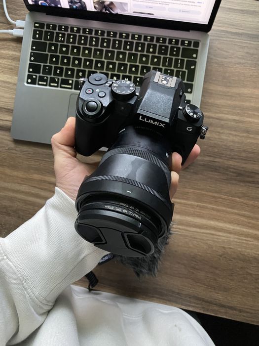 Zestaw  Aparat Panasonic Lumix g80 /Sigma 16mm /Gimbal A2000 Mikrofon