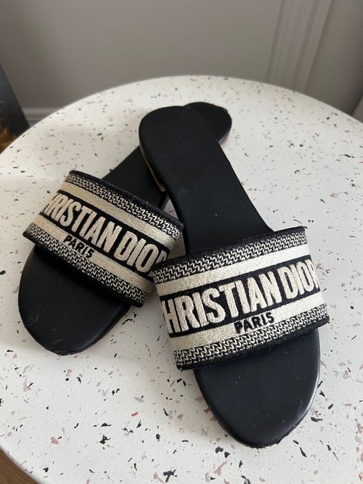 Christian Dior klapki roz 39