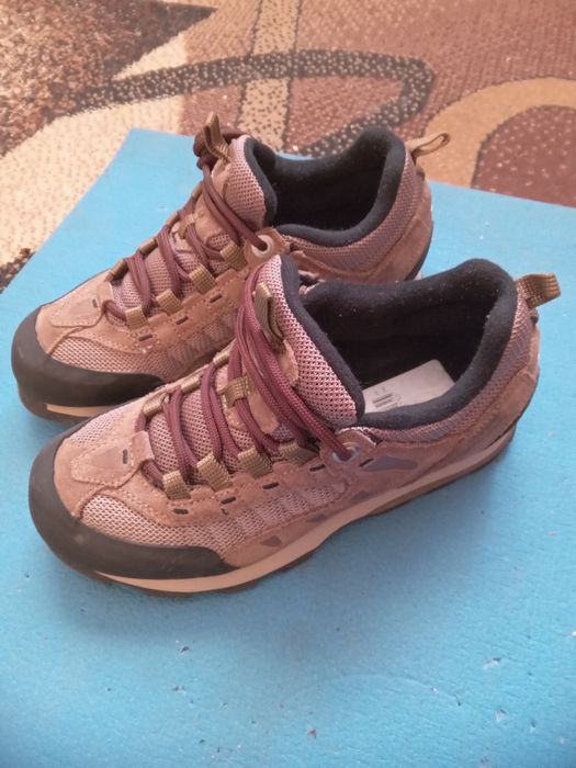 Кросівки і для міста, і для подорожі