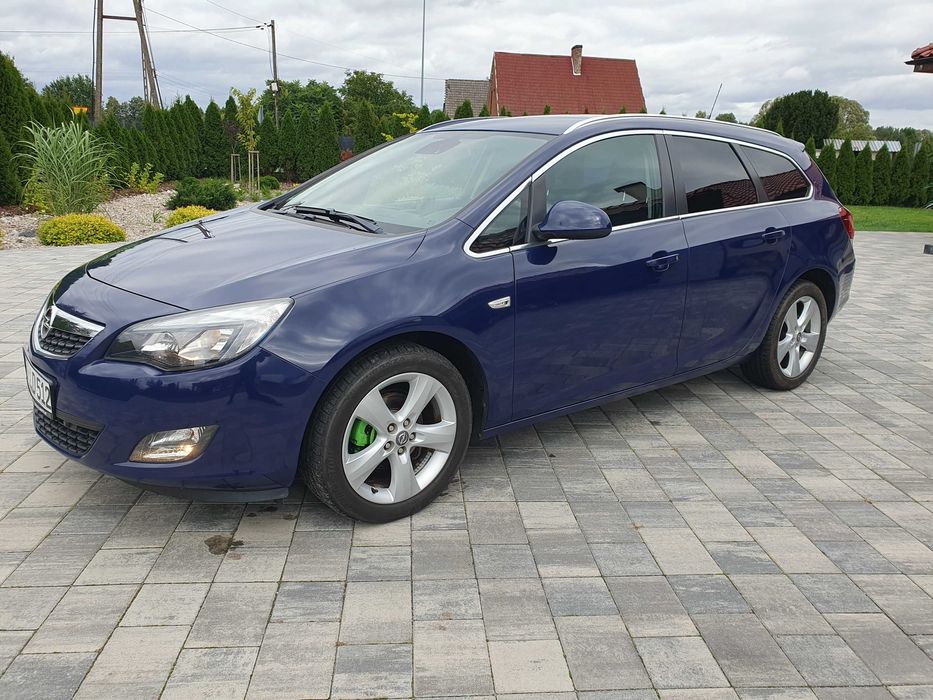 Opel Astra J 1.4 benzyna   2011r z Niemiec