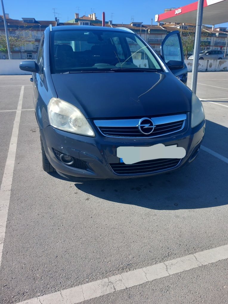 Opel Zafira versão Cosmo 1.7 cdti