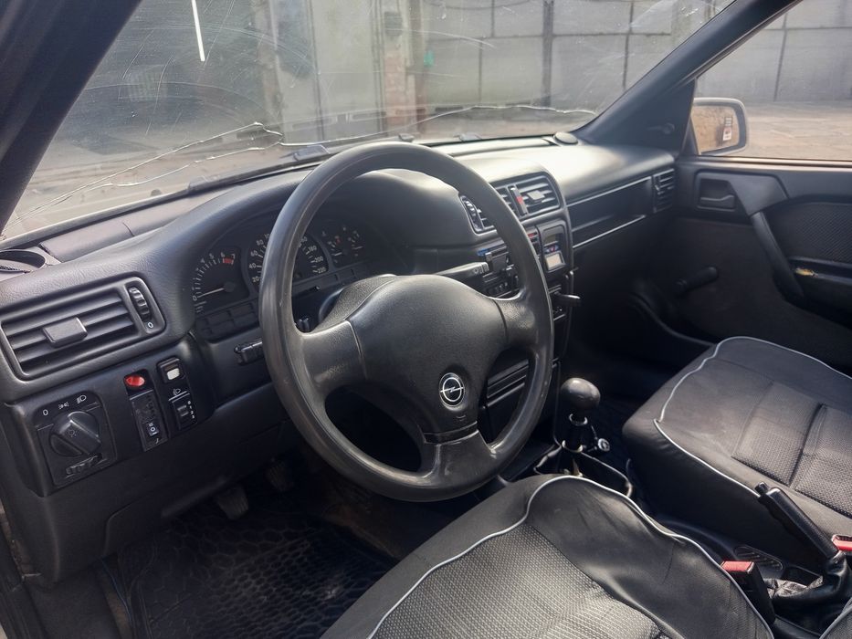 Продам Опель вектра А