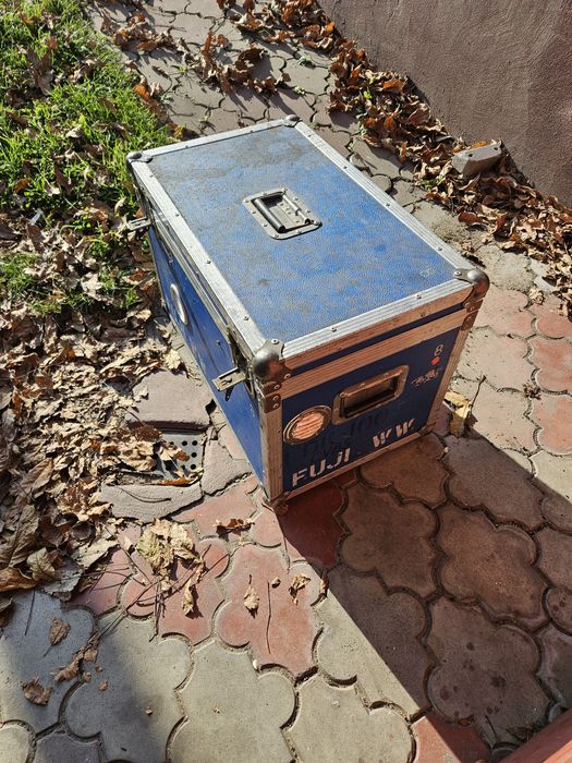 Walizka case kufer futerał twarda mocna okuta niebieska