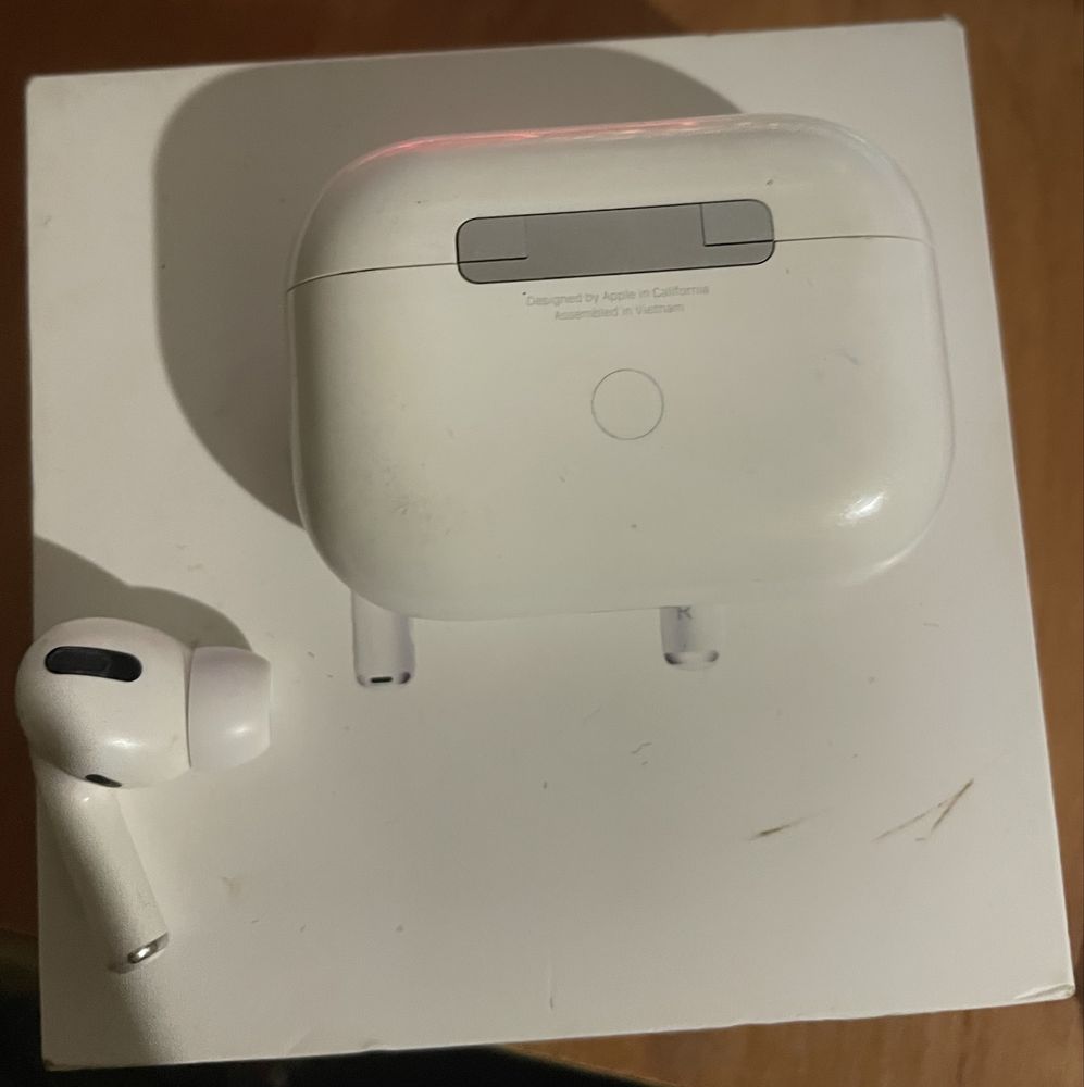 Air pods pro (1 навушник)