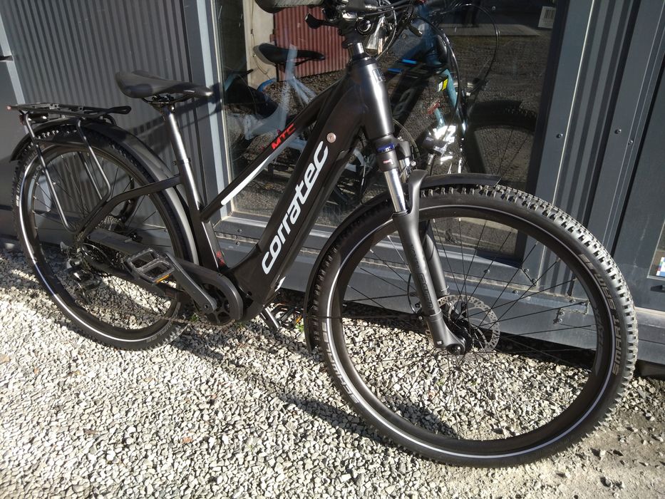 Rower elektryczny Bosch SUV grube opony niska rama