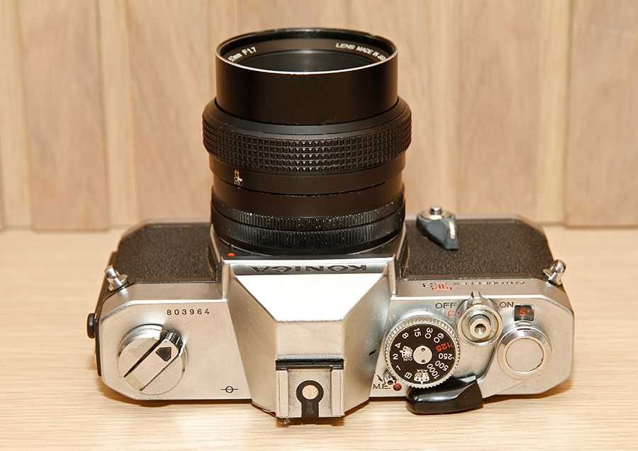 Konica Autoreflex T3 + Konica 50mm 1.7 - Para peças ou reparação