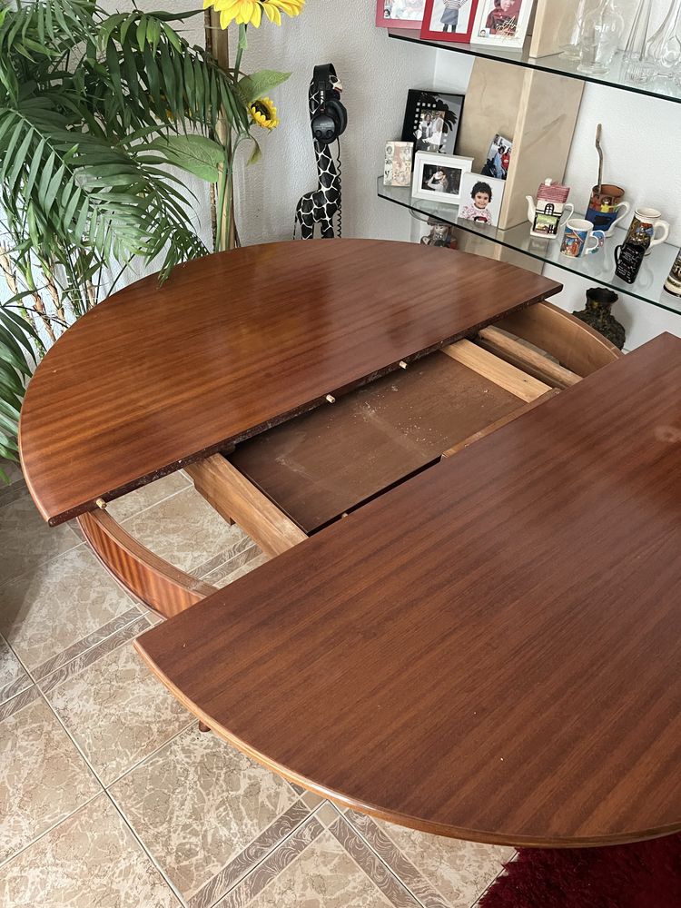 Mesa de madeira extensivel