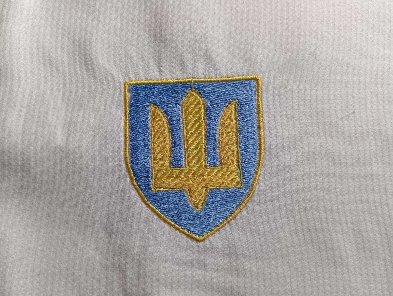 Вишивка герб України