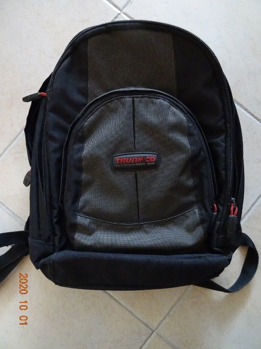 Mochila Samsonite TrunkGo Preto/vermelho p computador