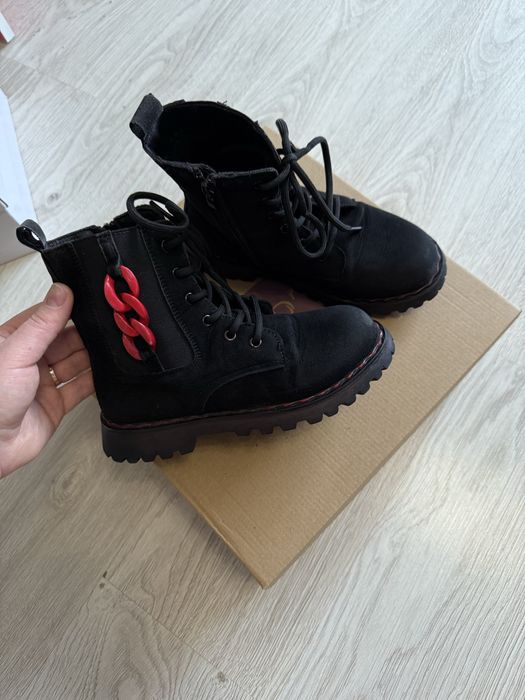 Весняні ботінки на дівчинку