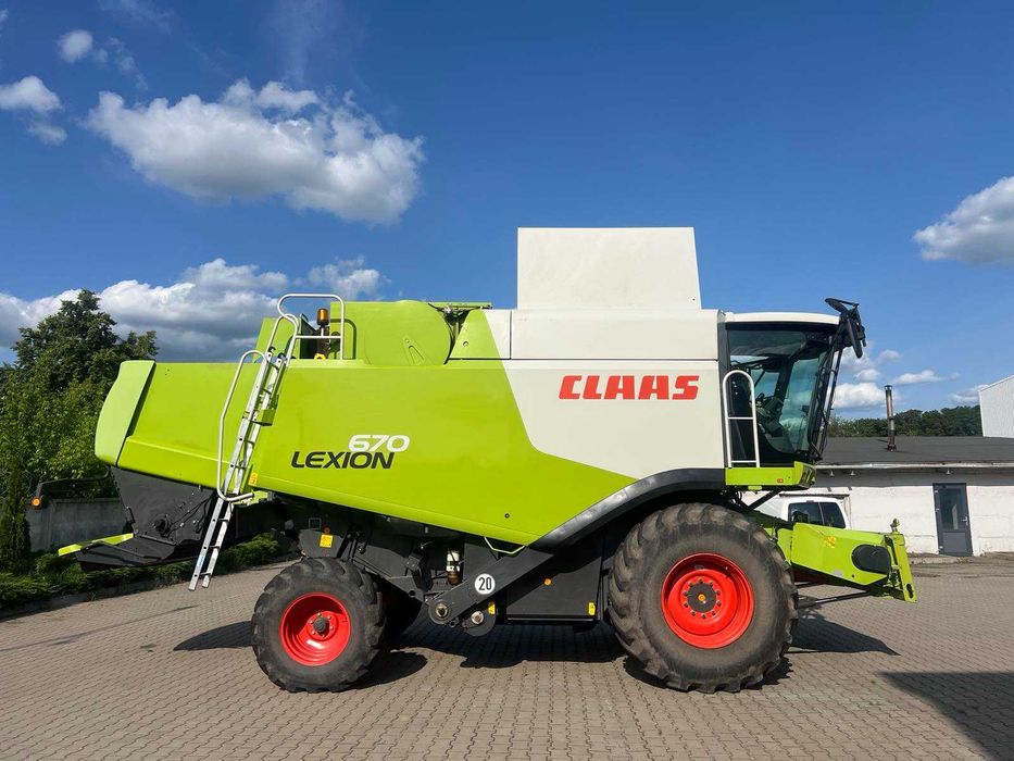 Зернозбиральний комбайн Claas Lexion 670