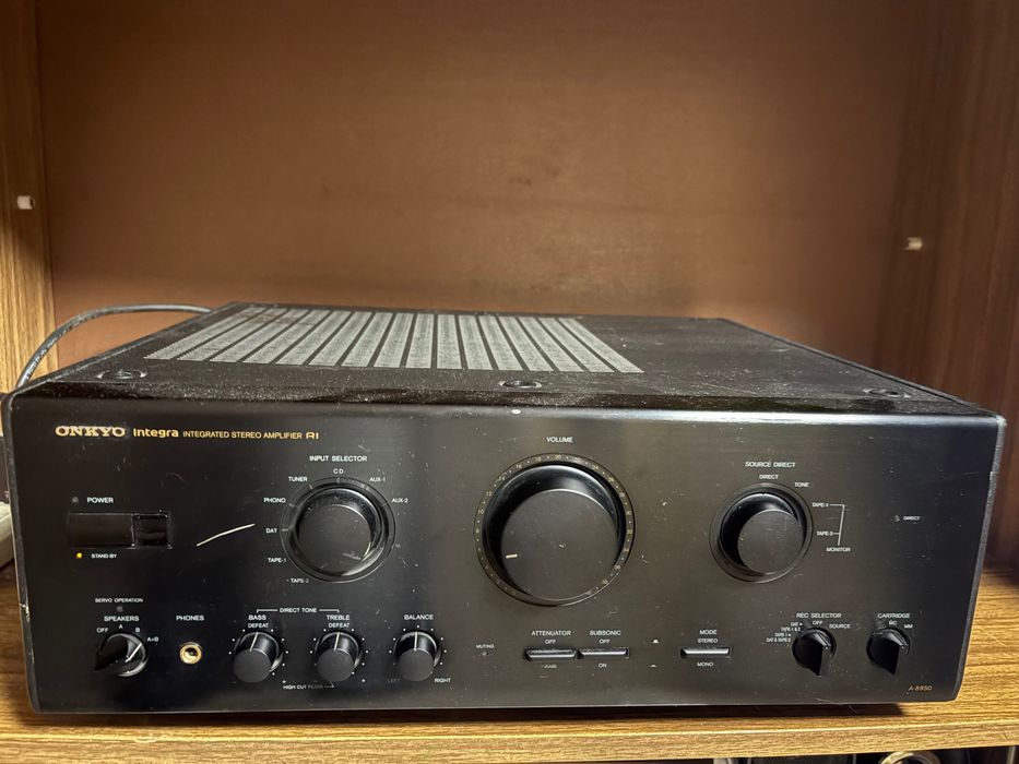Інтегрований стереопідсилювач Onkyo Integra R1 А-8850