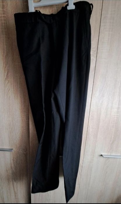 Męskie spodnie garniturowe