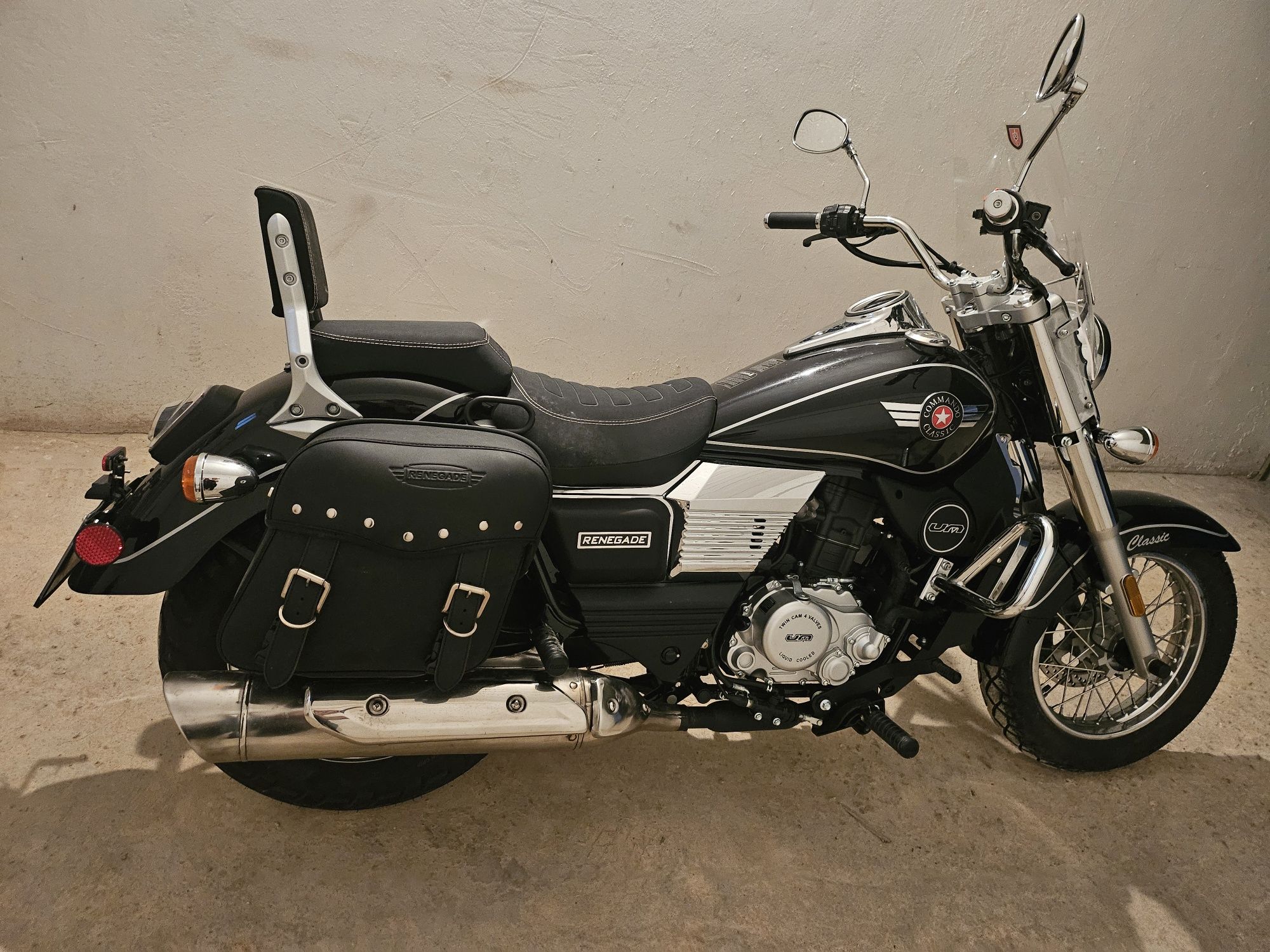 UM Renegade Comando Classic 125cc