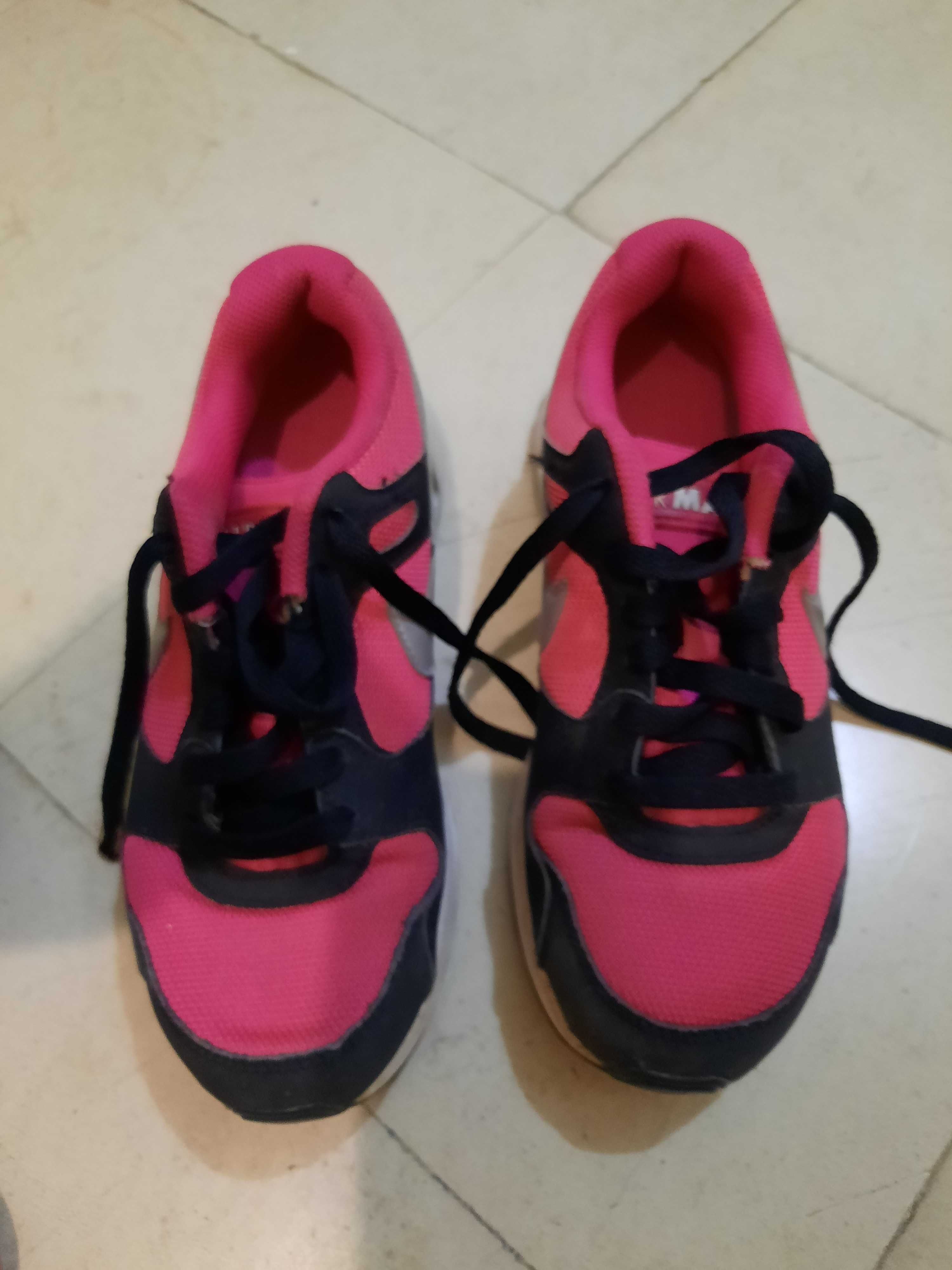 Ténis criança/adolescente NIKE AirMax (36,5) - bom estado