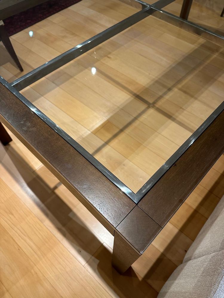 Mesa de jantar + 6 cadeiras (os cadeiroes não estão para venda)