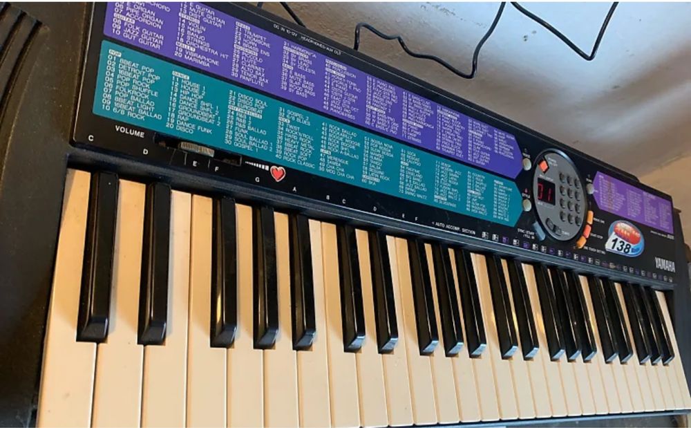 Yamaha PSR 73 синтезатор для навчання