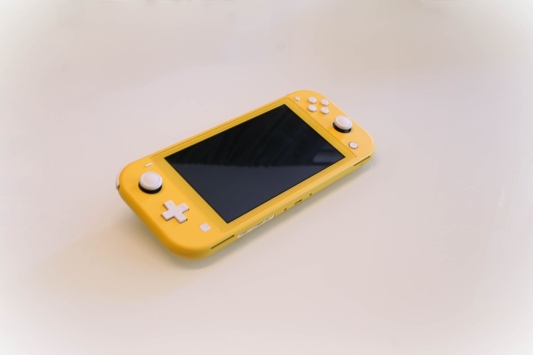 Konsola Nintendo Switch Lite Żółta