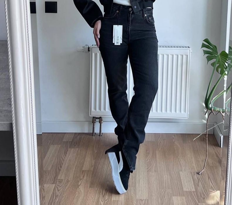 Чорні джинси від Zara