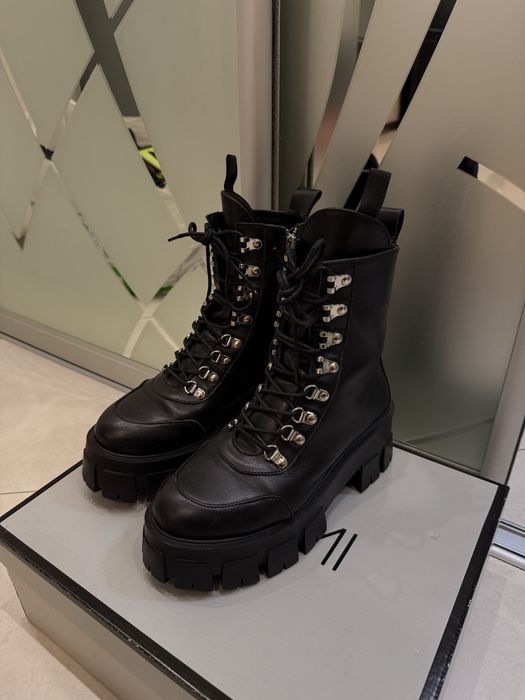 Ботинки черевики Noemi