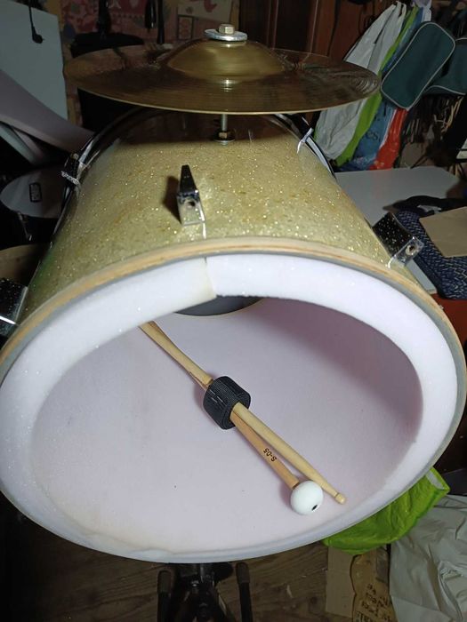 Барабан-флортом 16 дюймов.