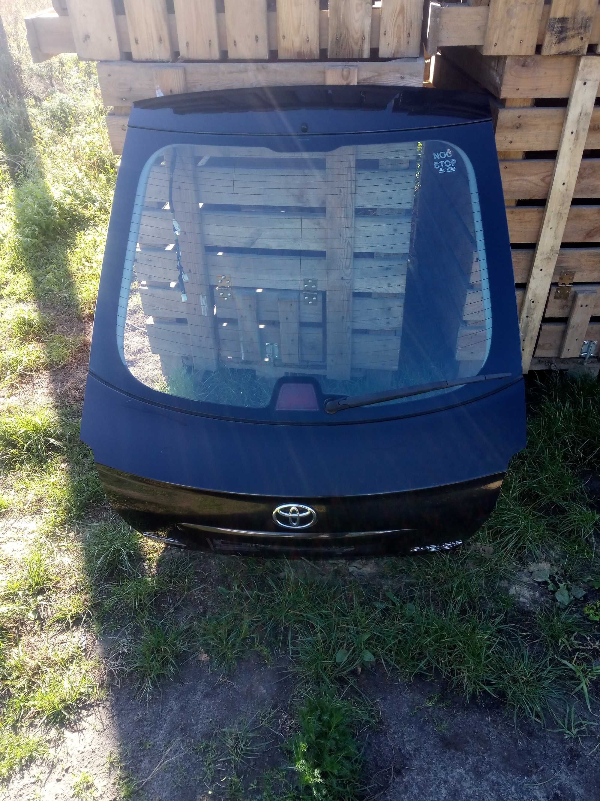 toyota AVENSIS T25 klapa tył bagażnika kolor 209 hb liftbeck 03-08