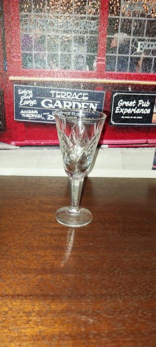 Copos e outros de cristal