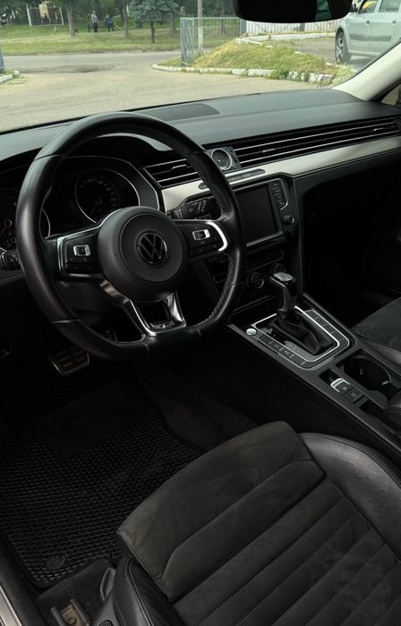 Volkswagen Passat B8 із мотором 2.0 TDI (190к.с)  4MOTIO R-Line