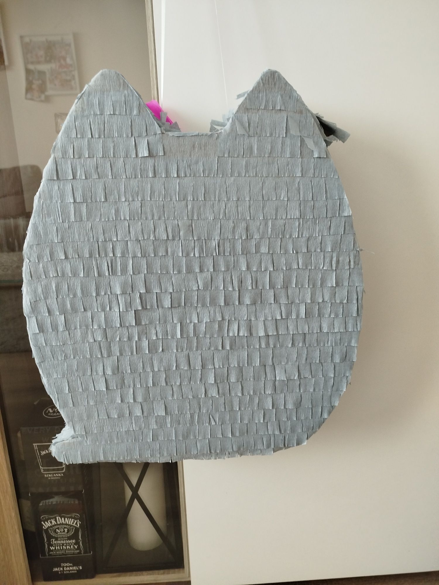 Duża piniata kot pusheen z pączkiem