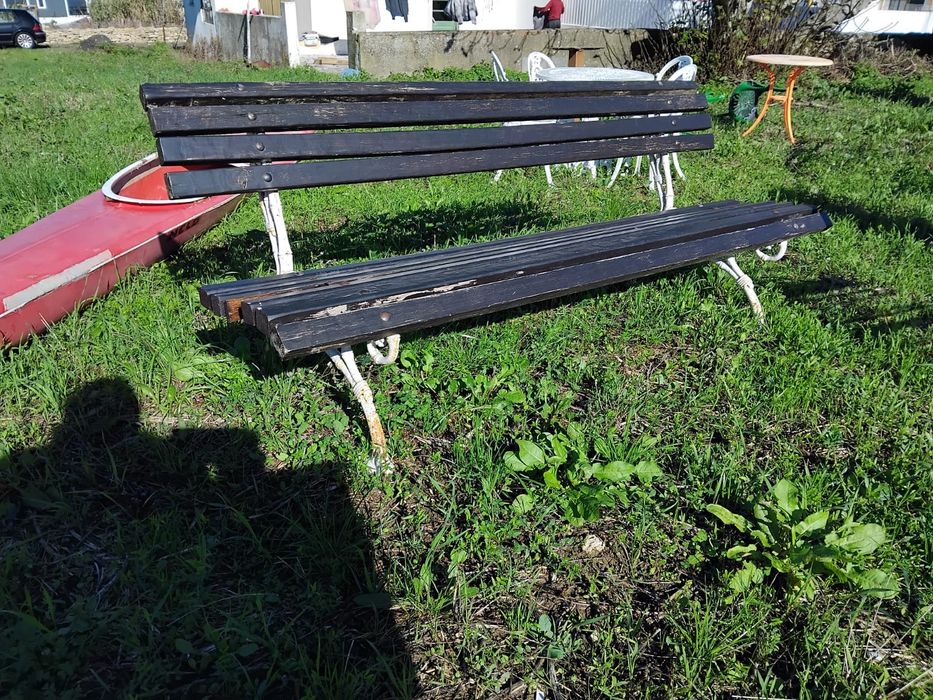 Banco corrido de jardim