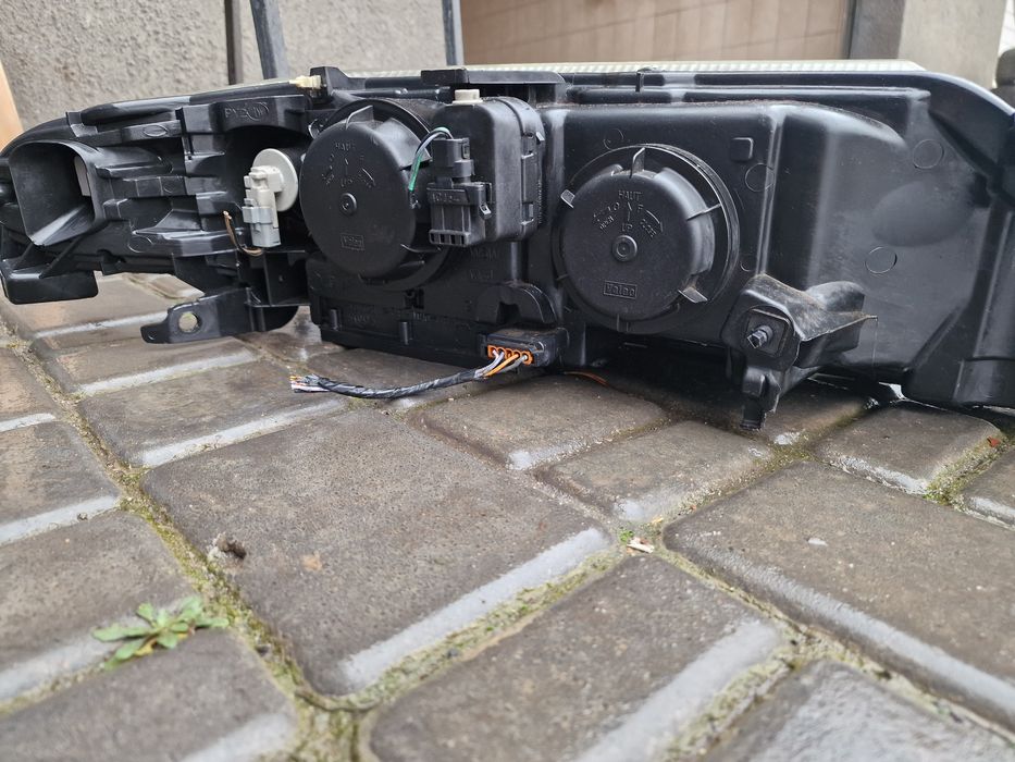 Фари Renault Laguna 2
Ціна вказана за 1шт