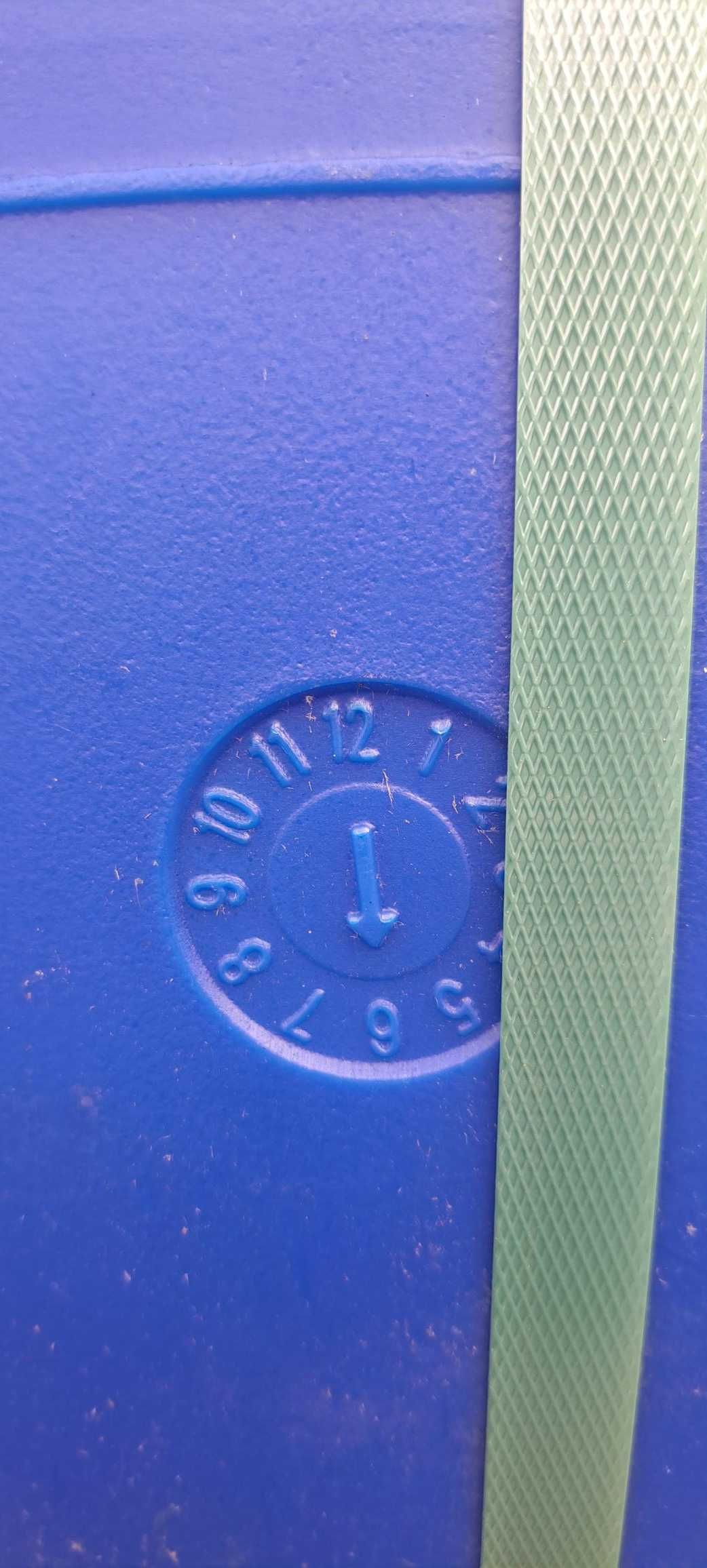 Beczki plastikowe, Beczka plastikowa 200 L z deklem