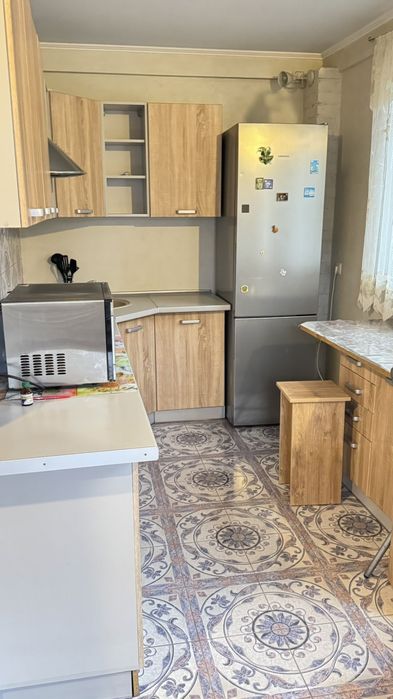 Оренда пів будинку