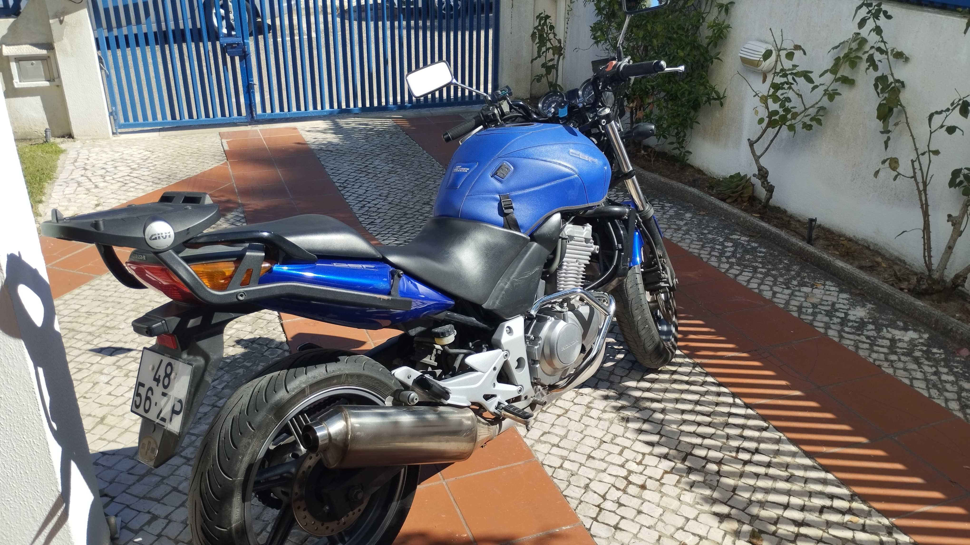 Honda CBF500 de 2005, 80mil km