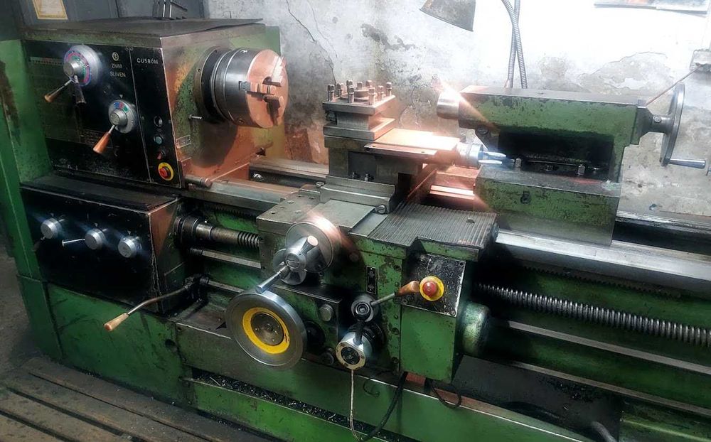 tokarka uniwersalna CU 580M  ZZM Bulgaria