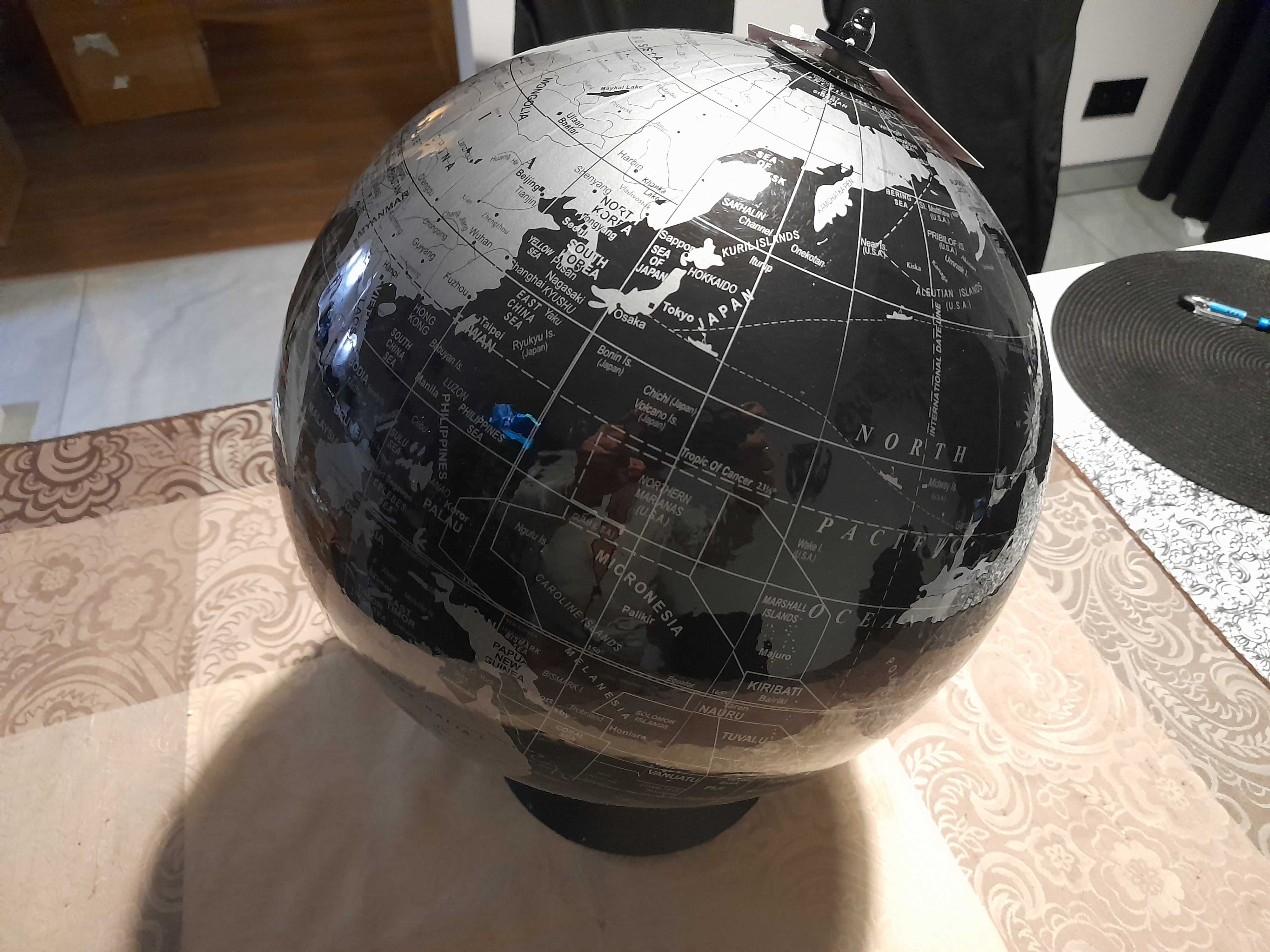Obiekt dekoracyjny Kare Design 53927Globe Top, Globus