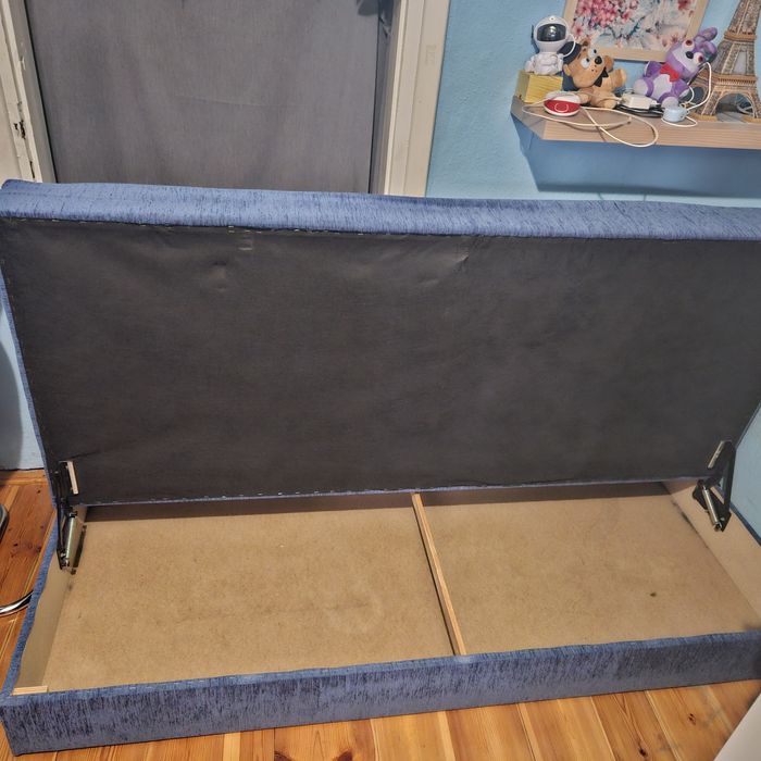 Łóżko Tapczan ze schowkiem, sprężyny