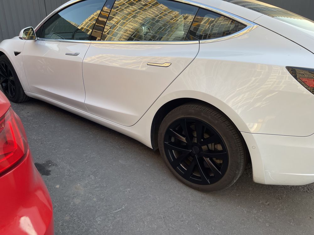 Колпаки на колеса tesla model 3 r18 plaid style