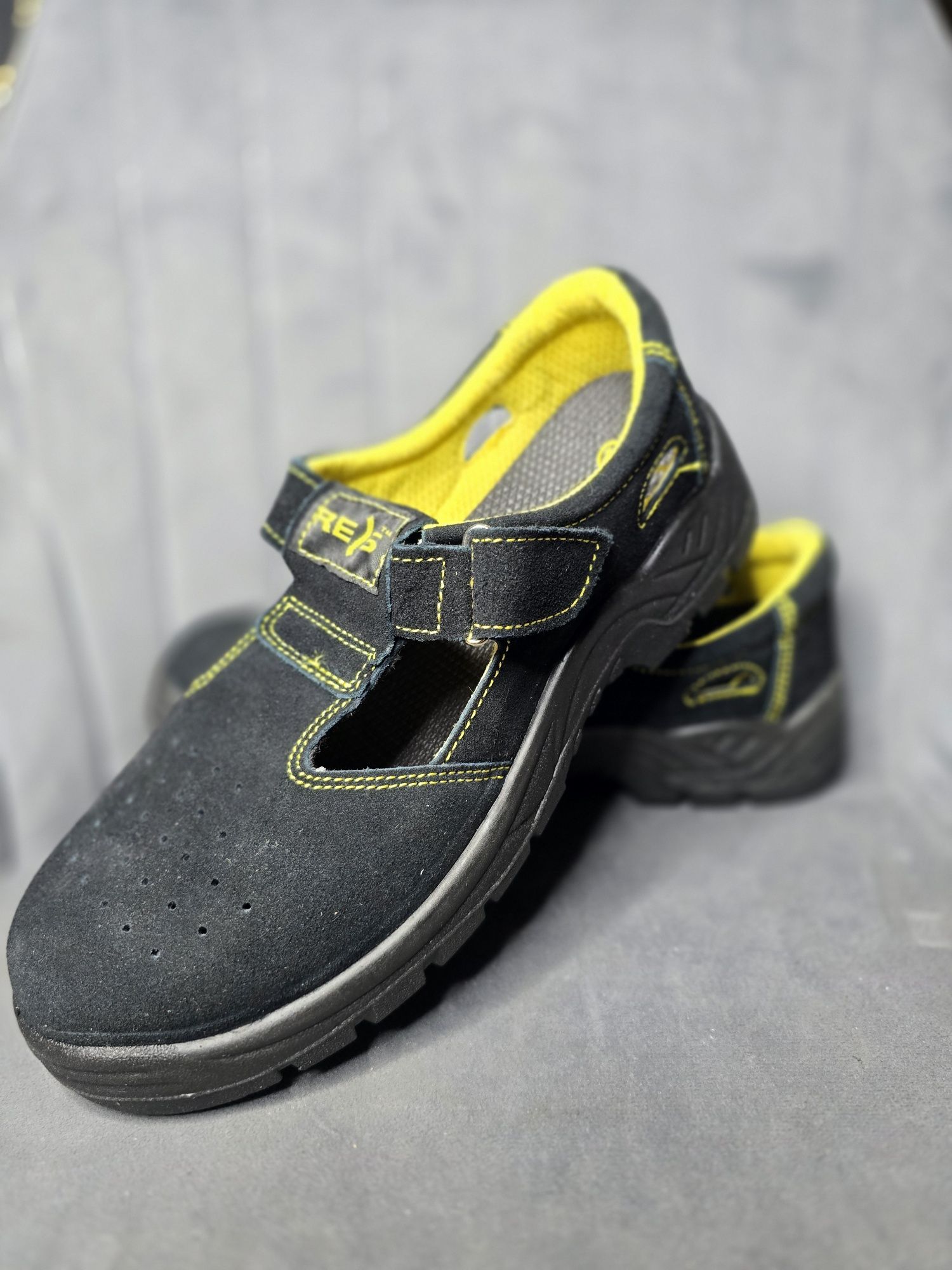 Buty bezpieczne z podnoskiem bhp