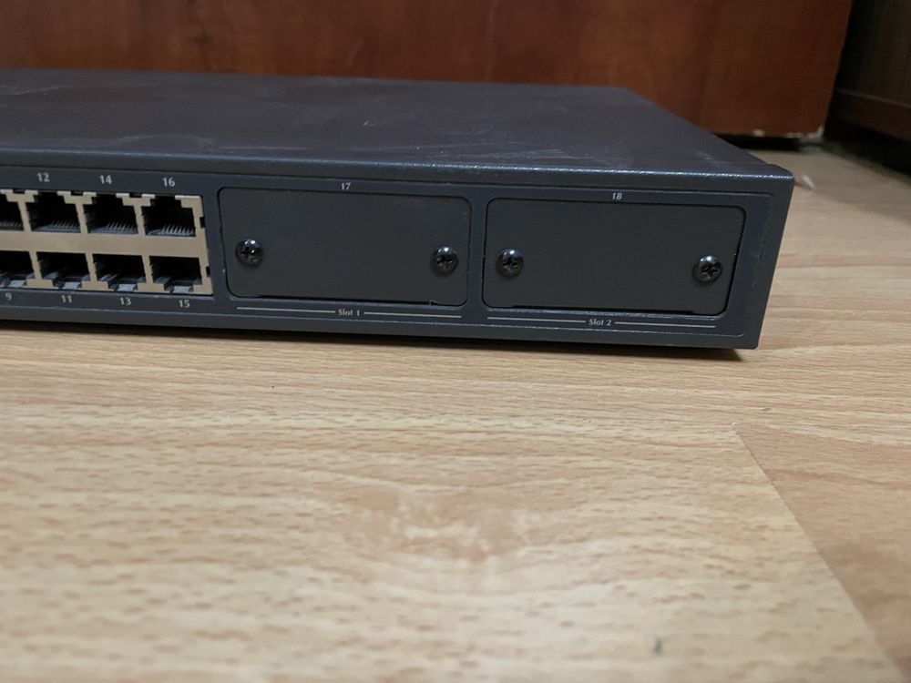 Sprawny PLanet 10/100 Mbps Ethernet Switch FNSW-1602 16 Ports