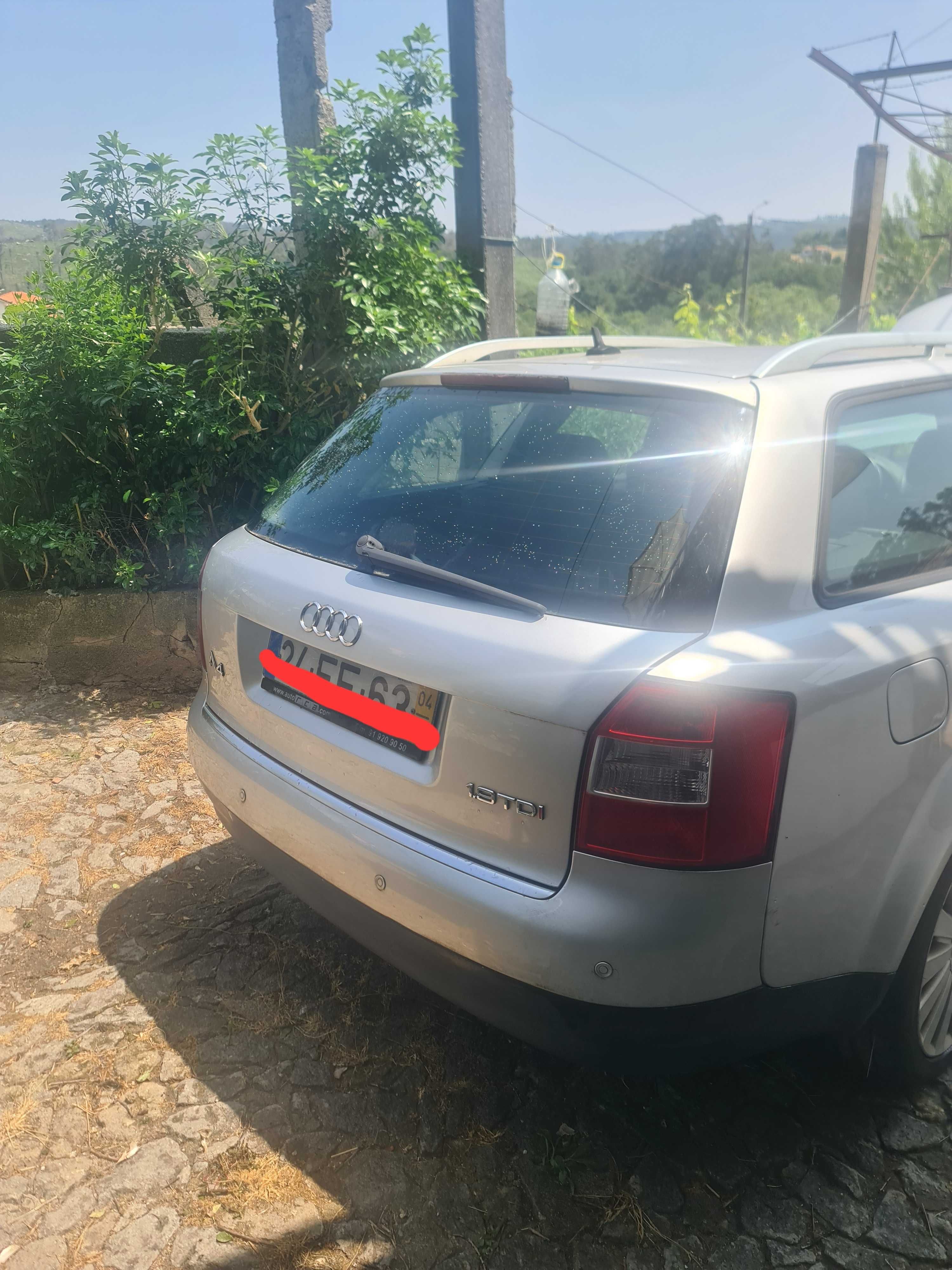 Audi A4 1.9 TDI com vários extras.