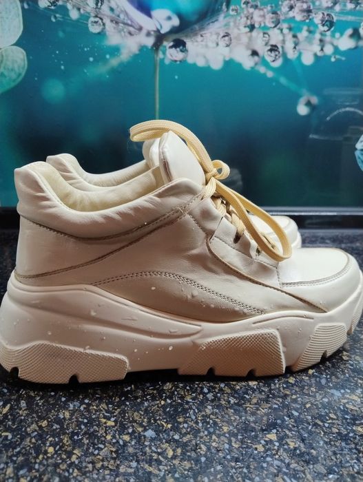 Красовки жіночі 40 розмір